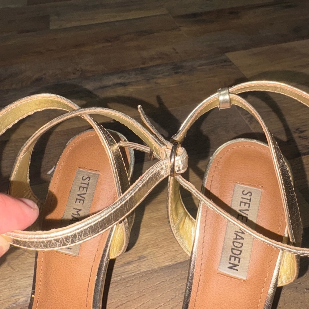 ✨Steve Madden Gold Rhinestone Strappy Heeled Sandals ✨ - Picture 3 of 6